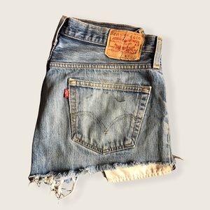 Levi’s 501 Cut-Off Jean Shorts